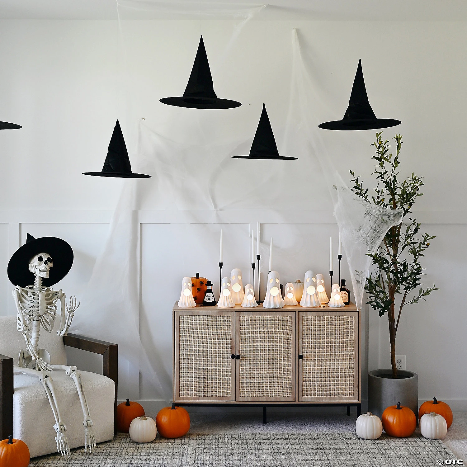 5 Ft. Skeleton Pose & Hold Halloween Decoration 5 5 Ft. Skeleton Pose & Hold Halloween Decoration - Image 5