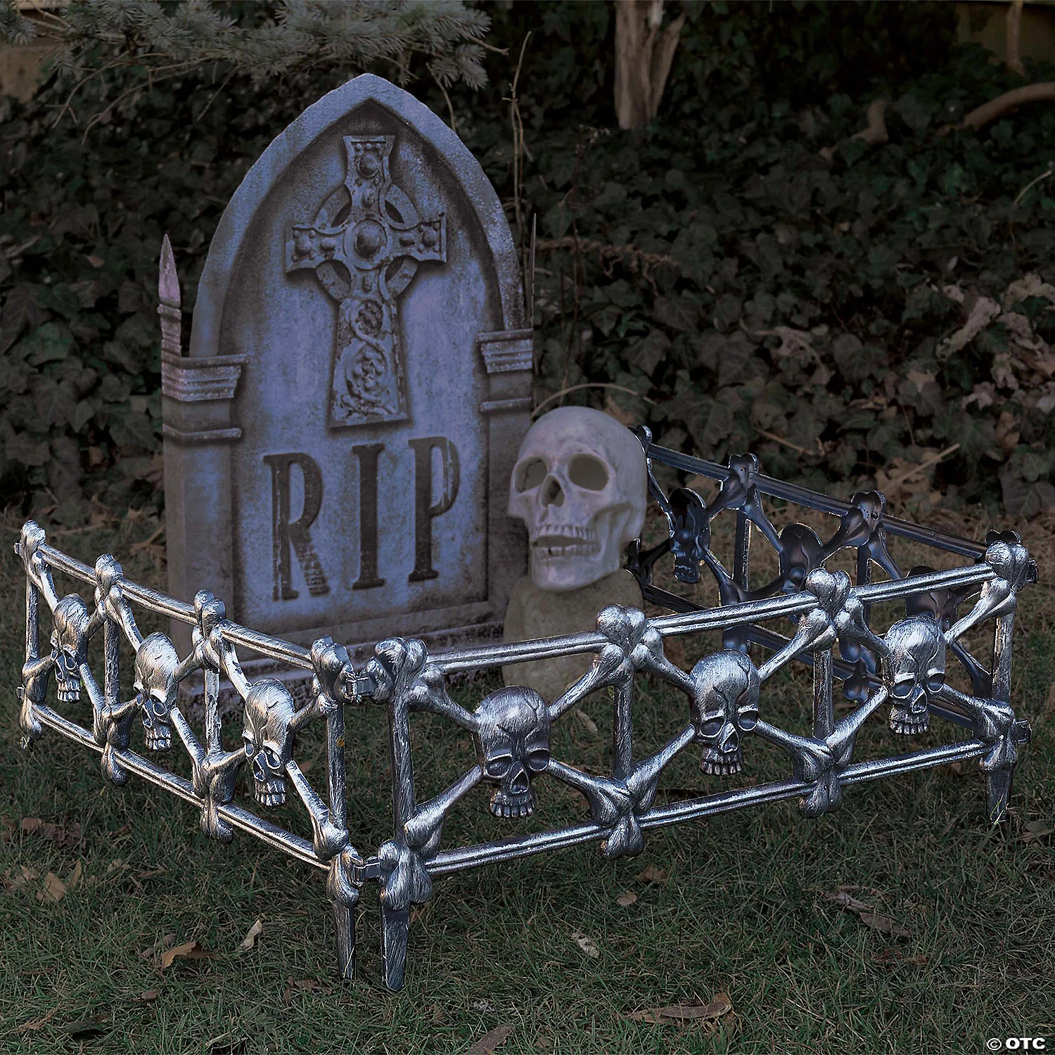 Black Skull Graveyard Fence Halloween Decoration 2 Black Skull Graveyard Fence Halloween Decoration - Image 2